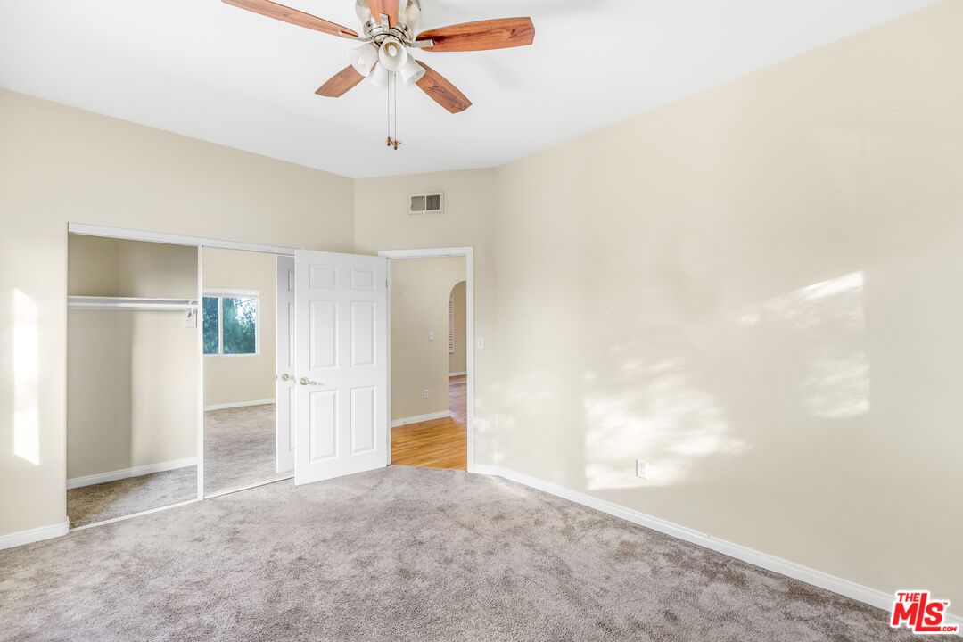 1073 S Mansfield Ave