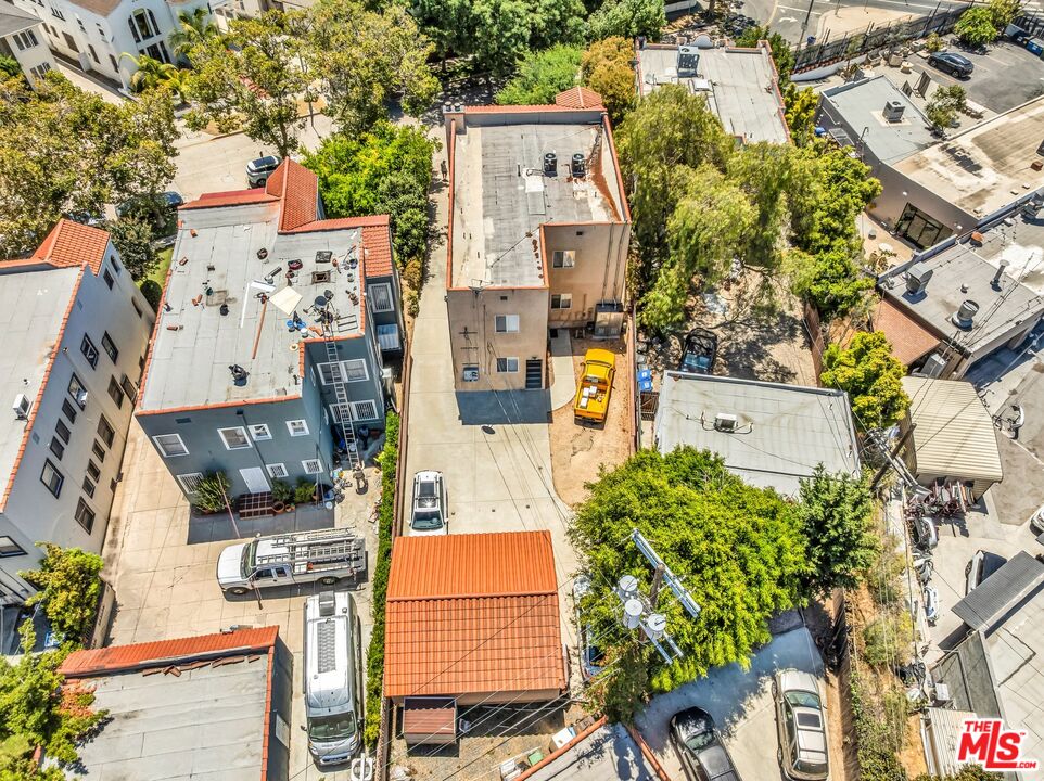 1073 S Mansfield Ave