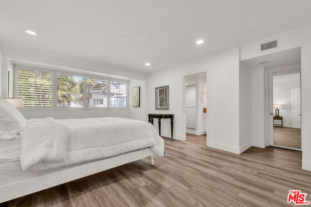 13224 Admiral Ave Unit: D