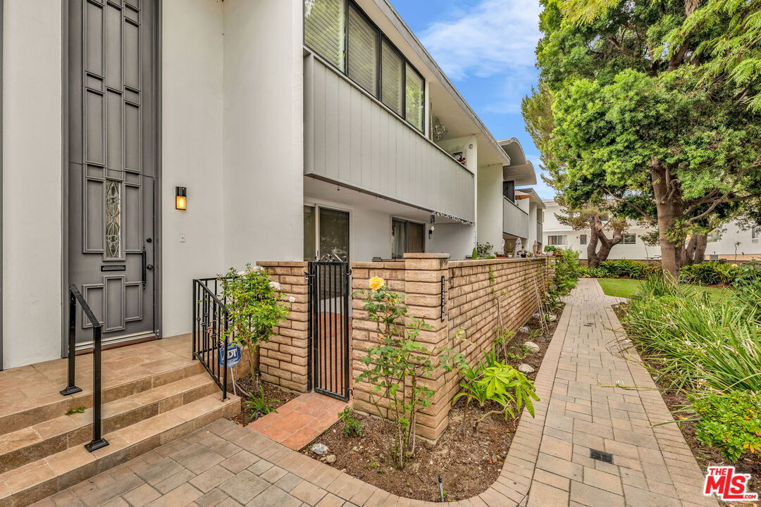 13224 Admiral Ave Unit: D