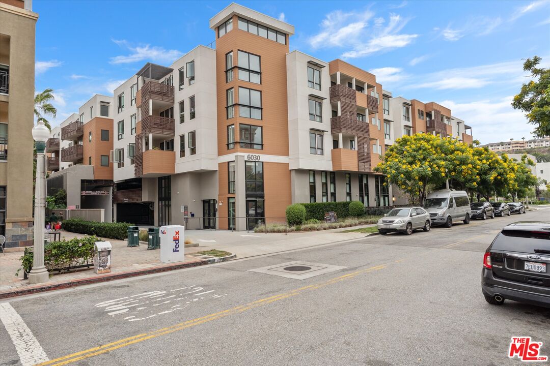 6030 Seabluff Dr Unit: 413
