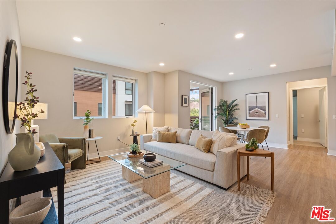 6030 Seabluff Dr Unit: 413