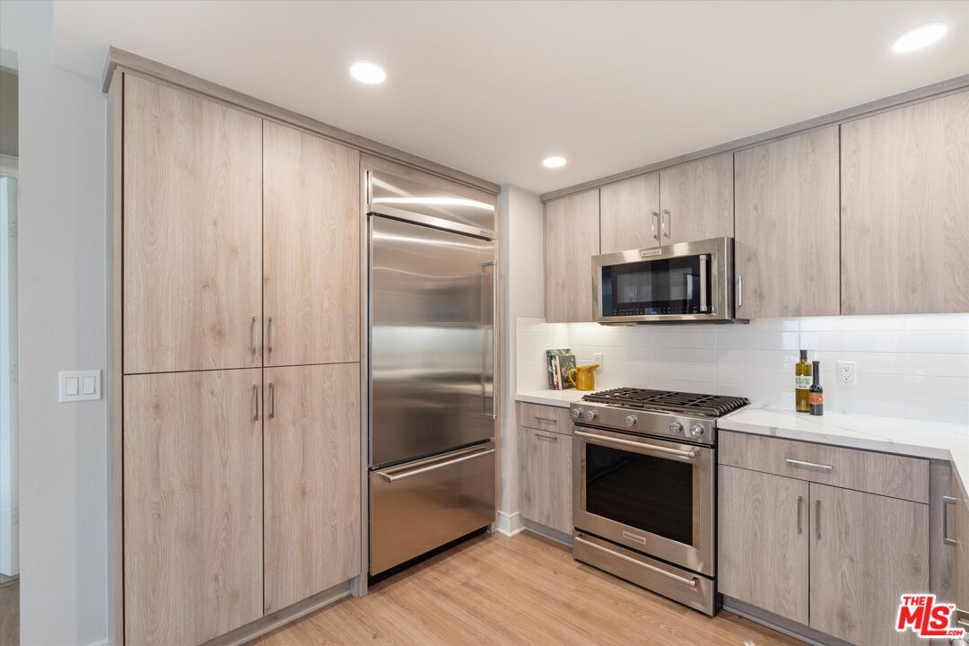 6030 Seabluff Dr Unit: 413