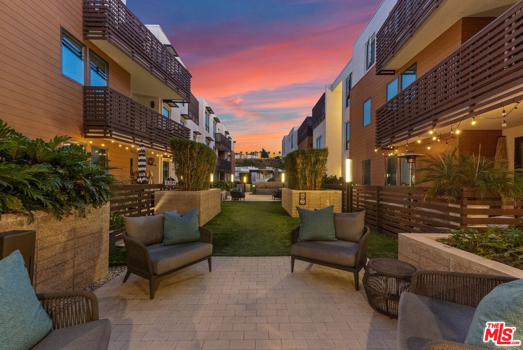 6030 Seabluff Dr Unit: 413