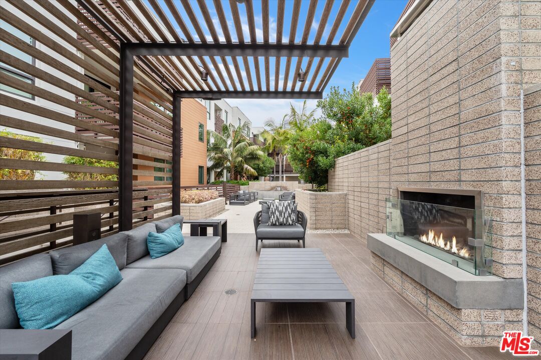 6030 Seabluff Dr Unit: 413