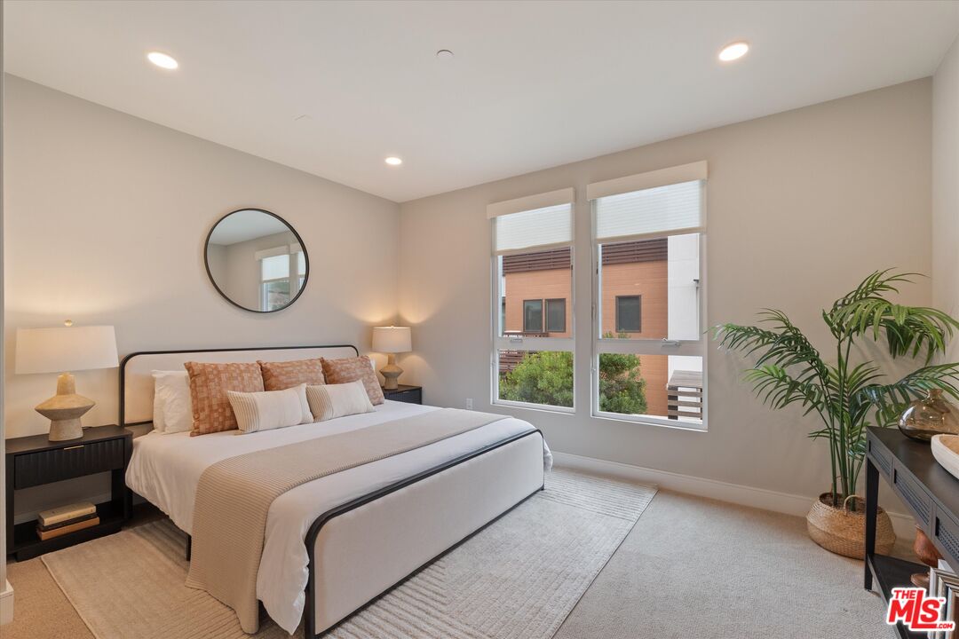 6030 Seabluff Dr Unit: 413