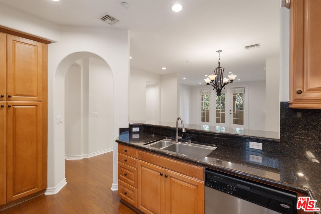 7101 Playa Vista Dr Unit: 205