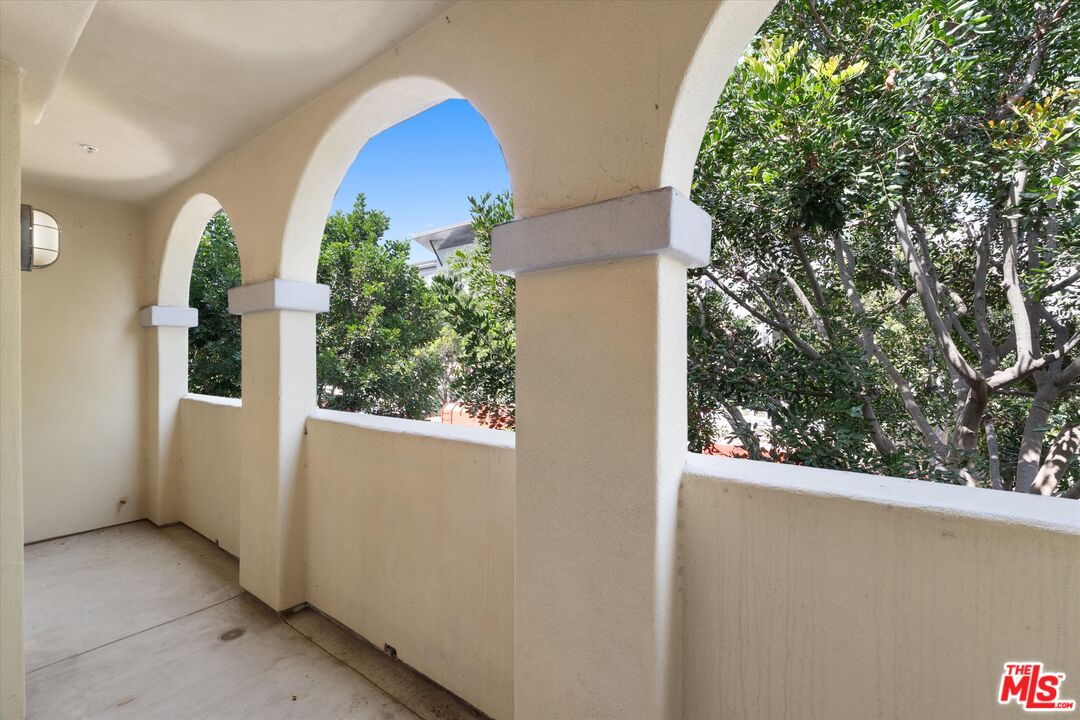 7101 Playa Vista Dr Unit: 205