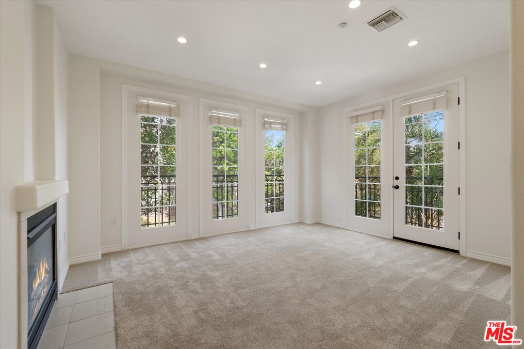 7101 Playa Vista Dr Unit: 205