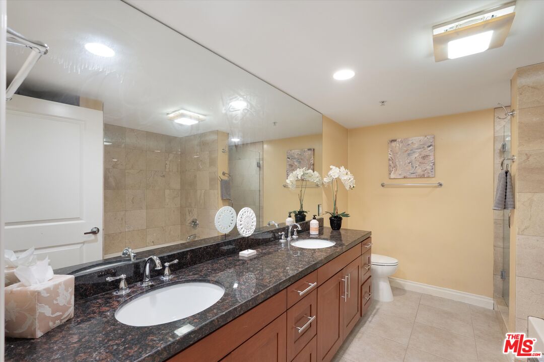 7100 Alvern St Unit: 317