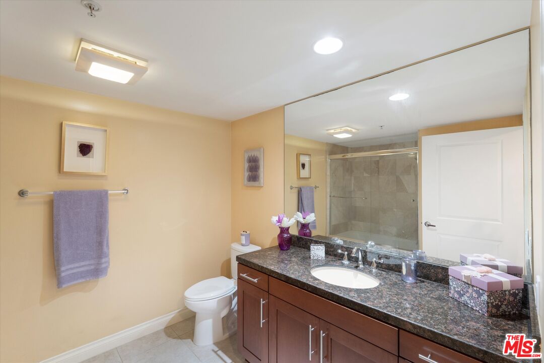 7100 Alvern St Unit: 317
