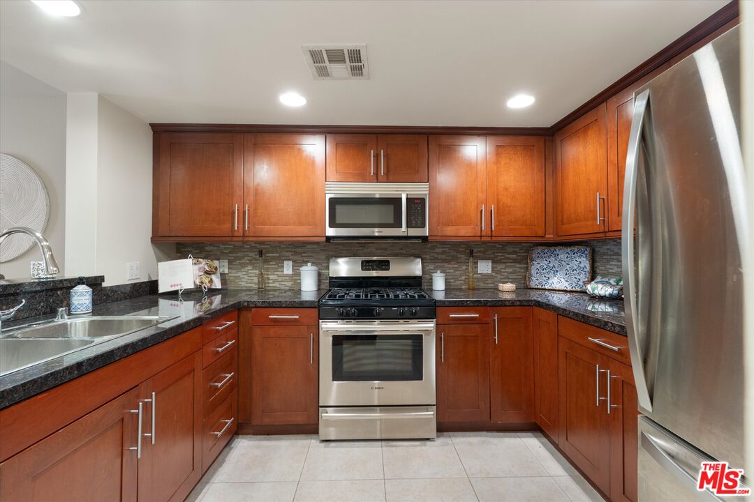7100 Alvern St Unit: 317