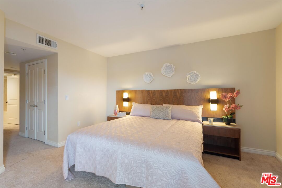 7100 Alvern St Unit: 317