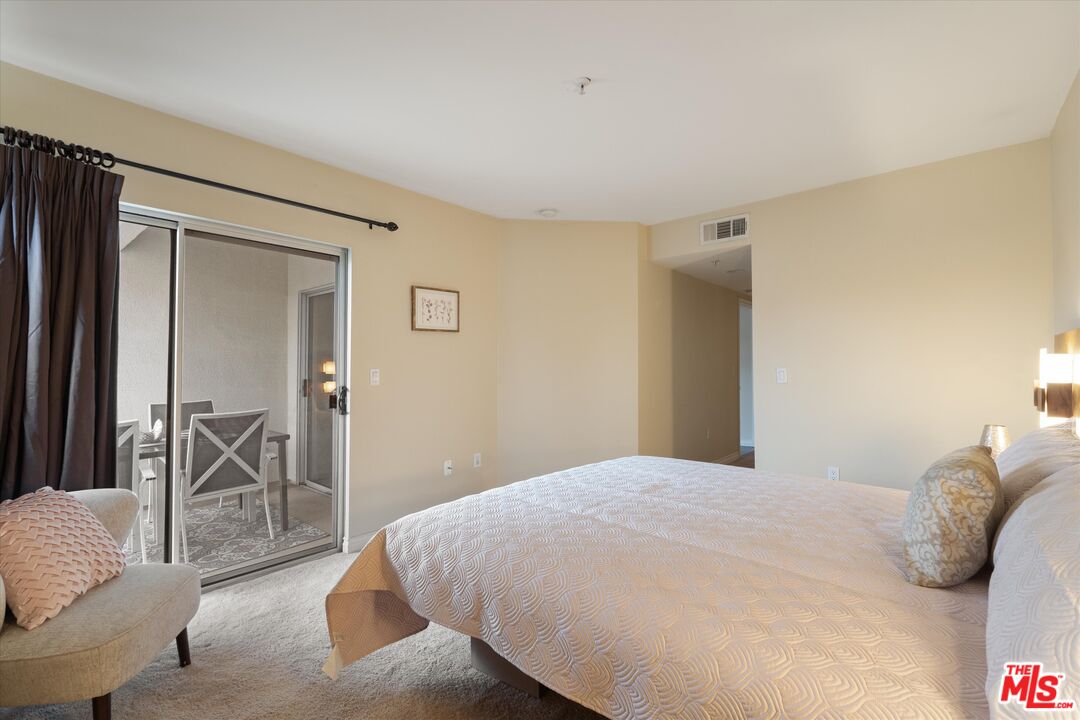 7100 Alvern St Unit: 317