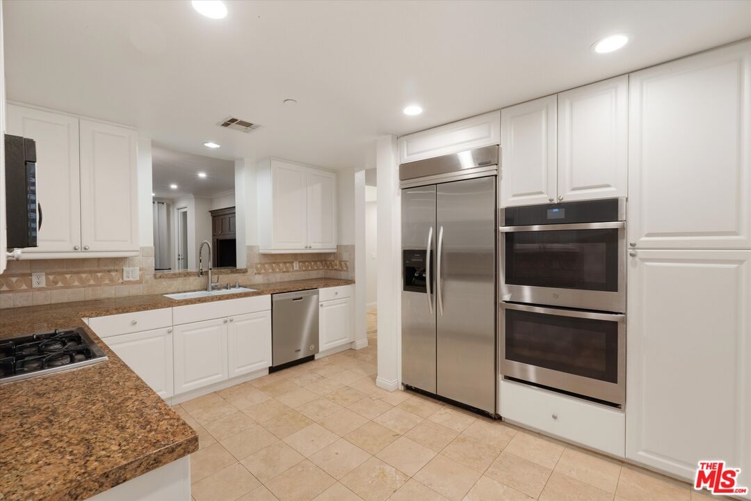 5625 Crescent Park W Unit: 125