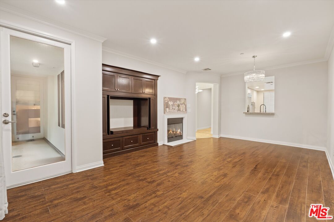 5625 Crescent Park W Unit: 125