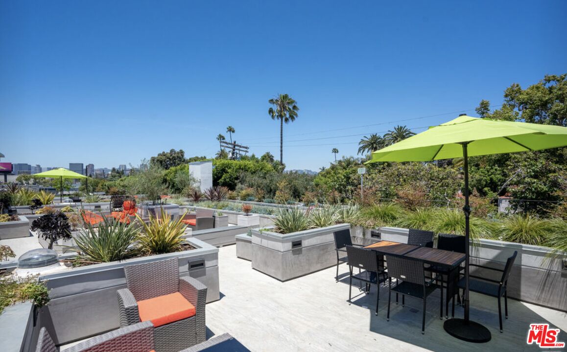 2336 Westwood Blvd Unit: 205
