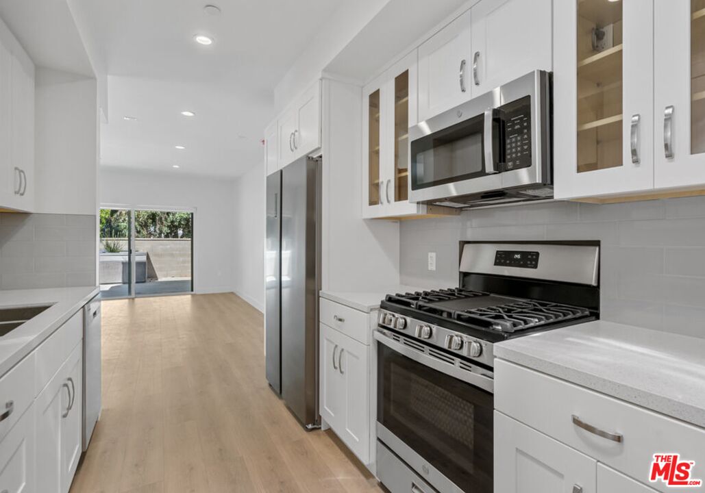 2336 Westwood Blvd Unit: 205