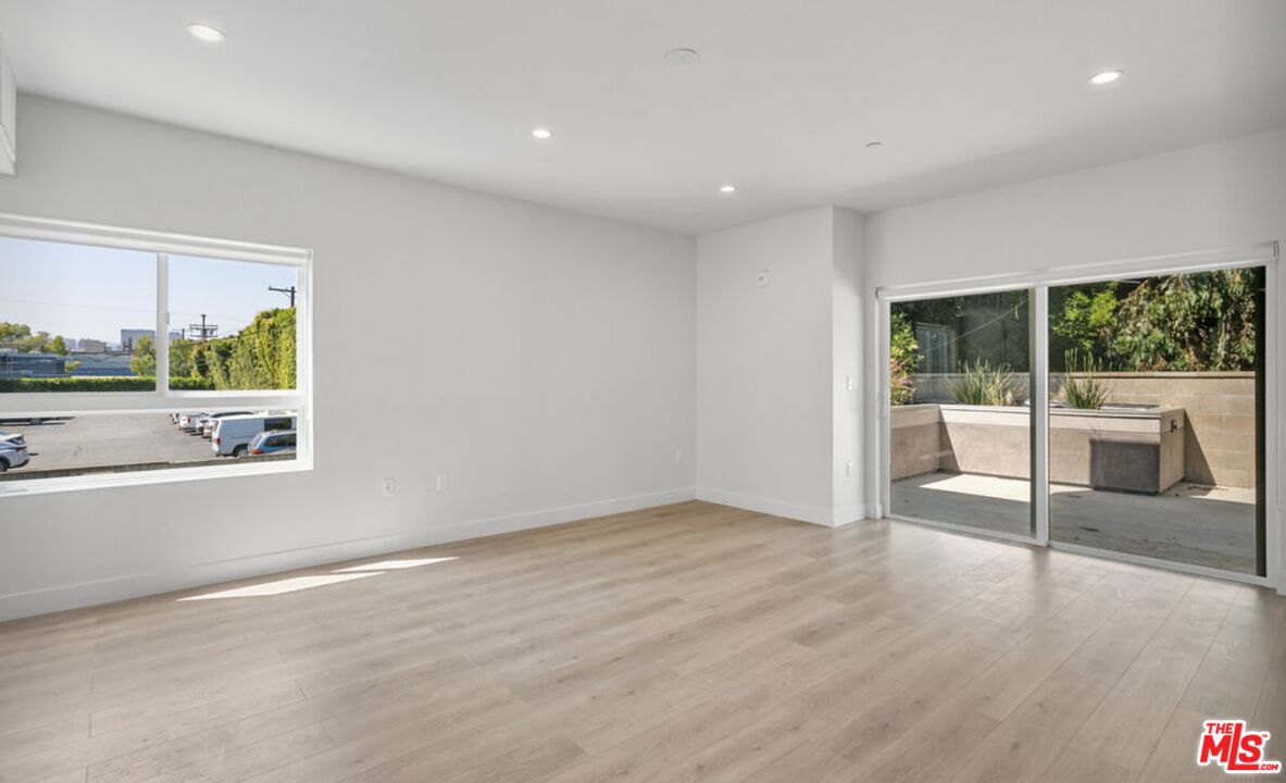 2336 Westwood Blvd Unit: 205