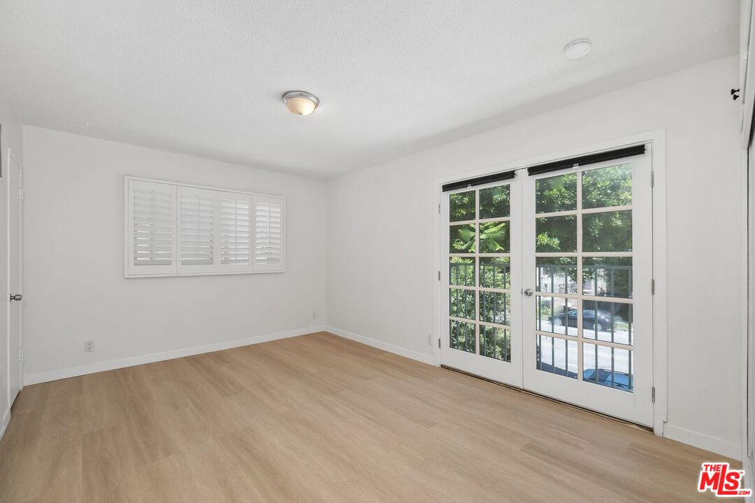 2621 Centinela Ave Unit: 7