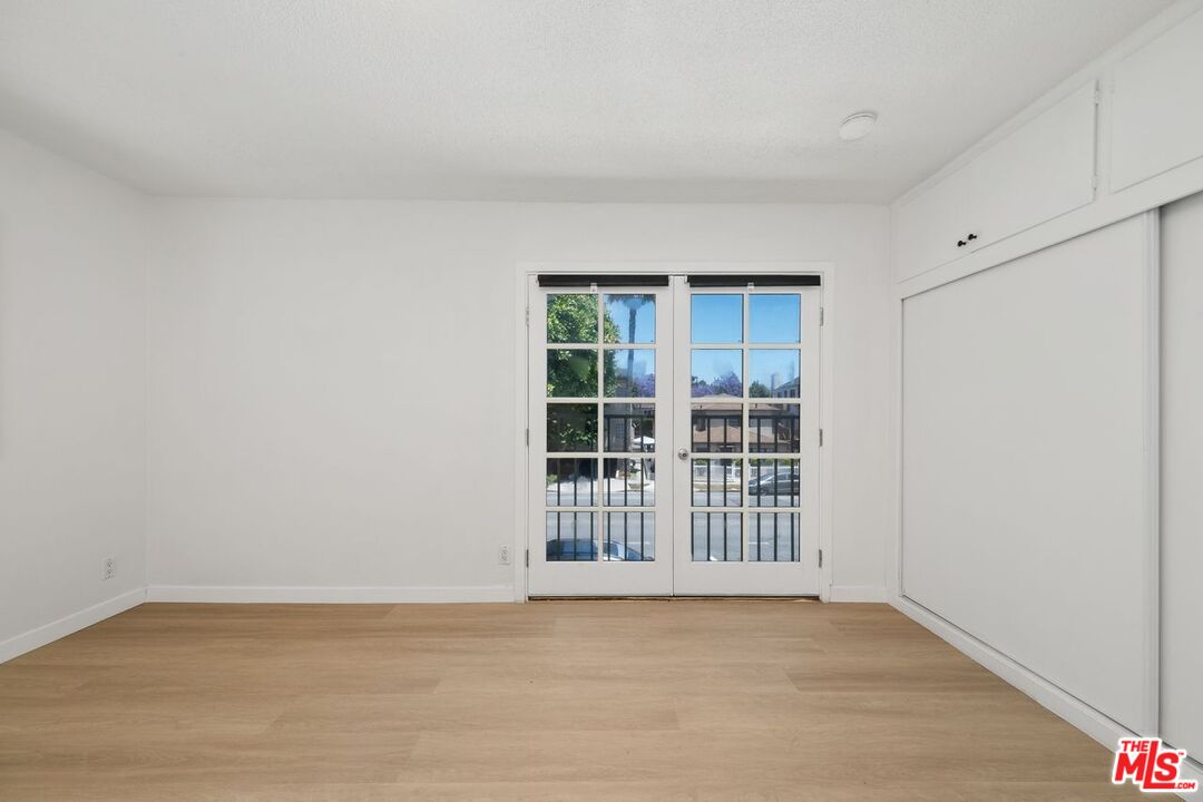 2621 Centinela Ave Unit: 7