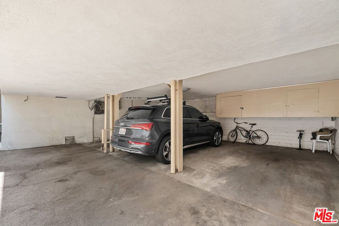 2621 Centinela Ave Unit: 7