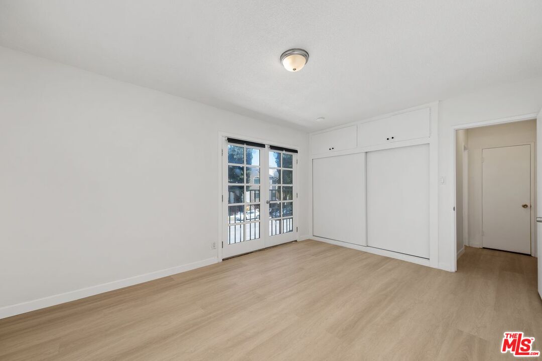 2621 Centinela Ave Unit: 7