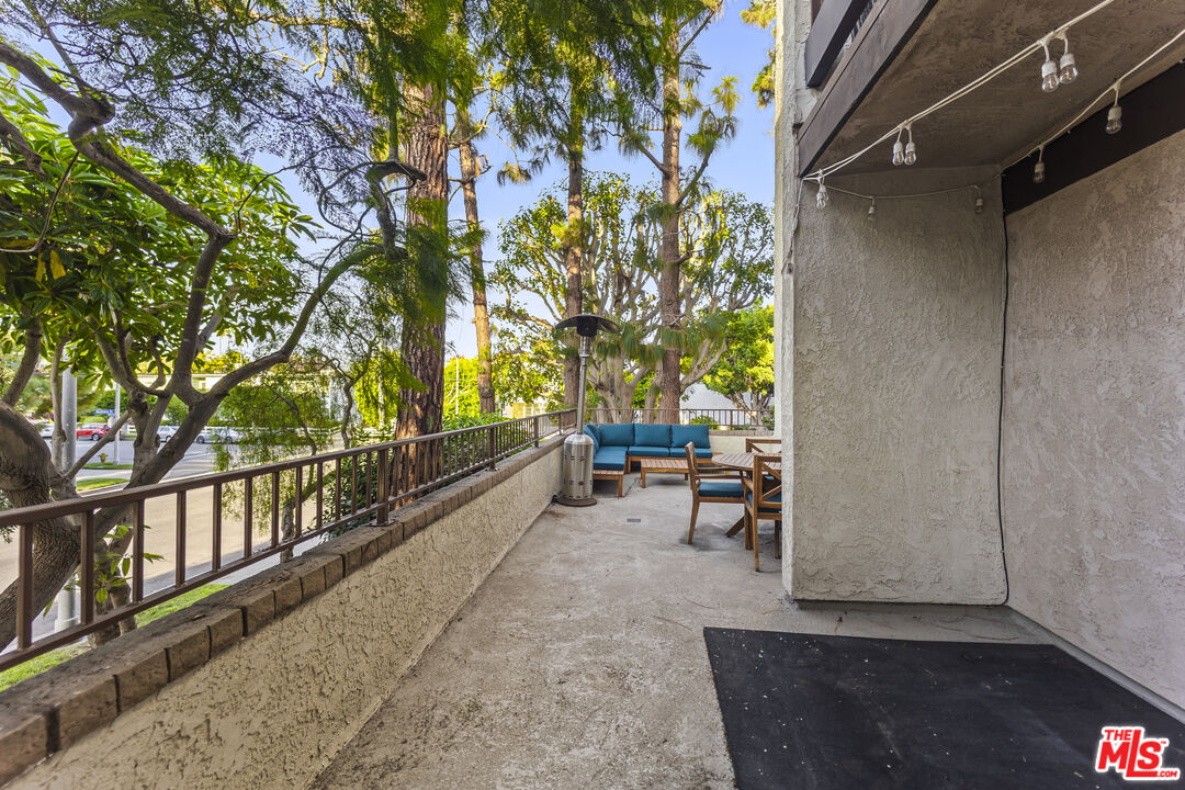 8110 Manitoba St Unit: 114