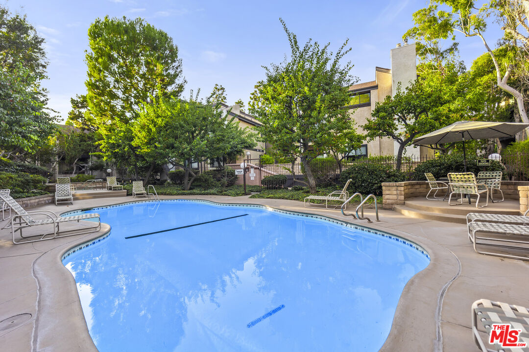 8110 Manitoba St Unit: 114