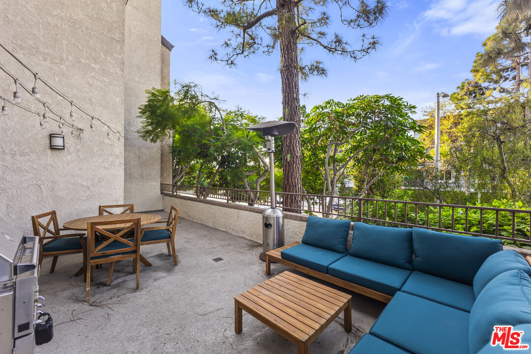 8110 Manitoba St Unit: 114