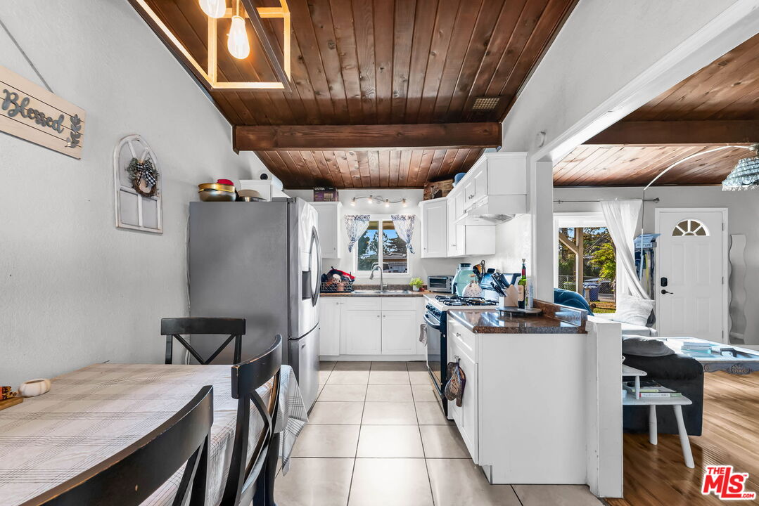 18347 E Bellefont Dr