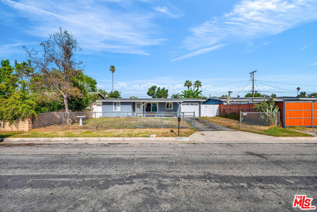 18347 E Bellefont Dr