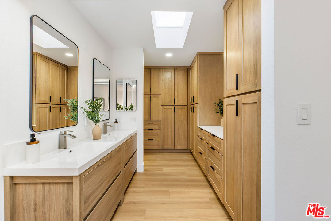 4804 La Villa Marina Unit: J