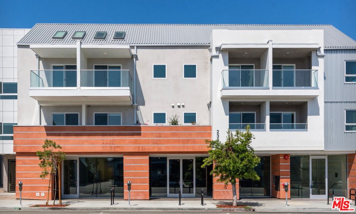 2336 Westwood Blvd Unit: 208