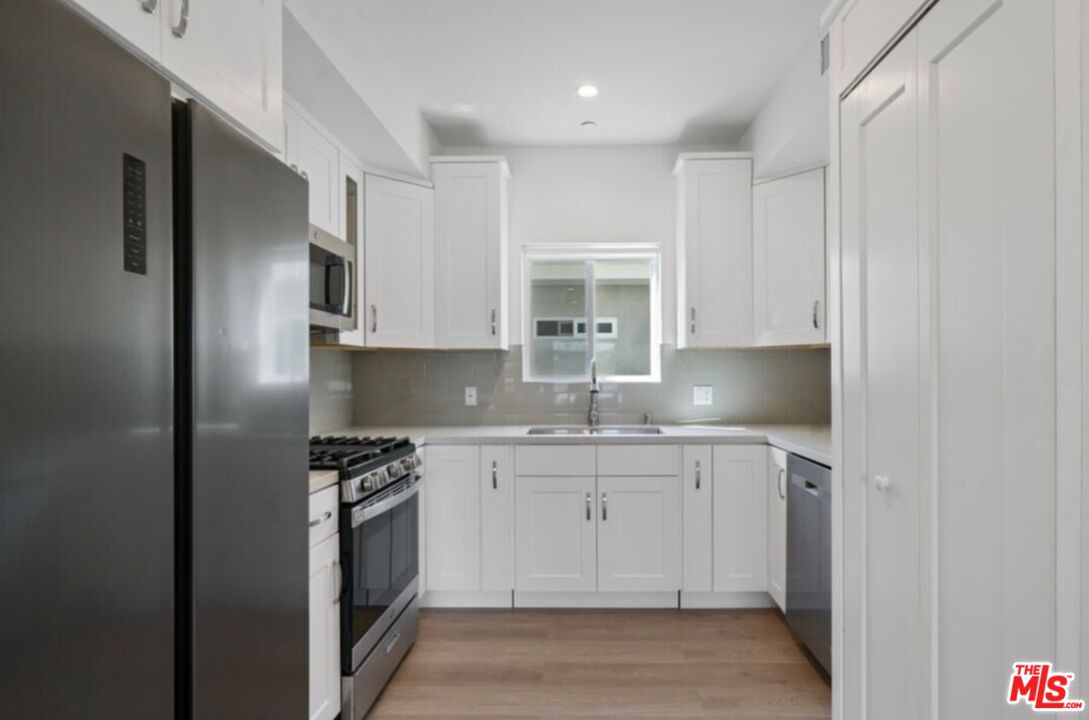 2336 Westwood Blvd Unit: 208