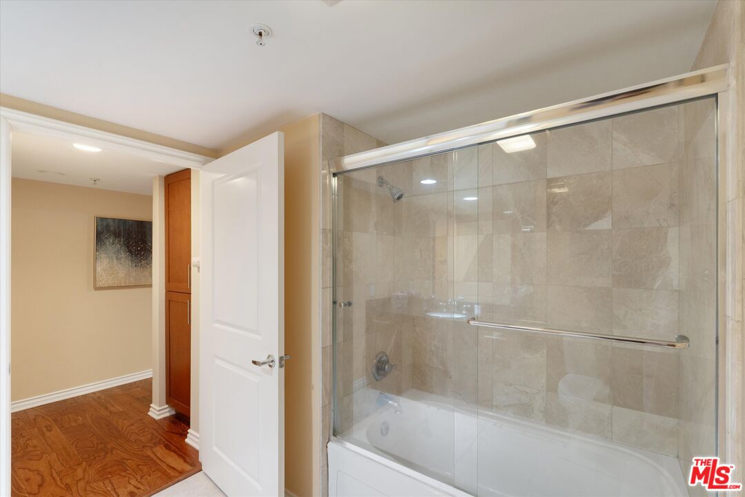 7100 Alvern St Unit: 317