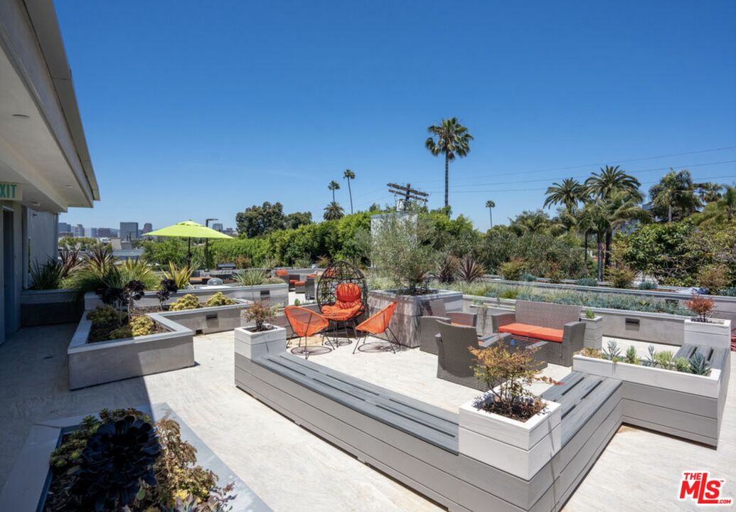 2336 Westwood Blvd Unit: 204