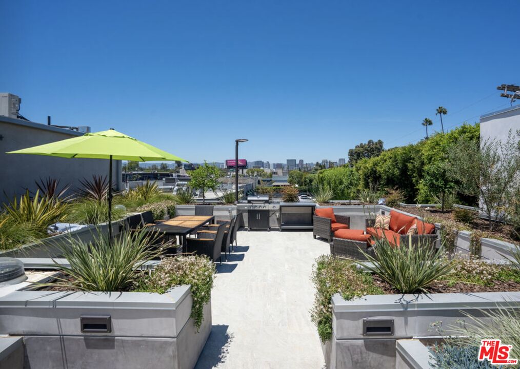 2336 Westwood Blvd Unit: 204