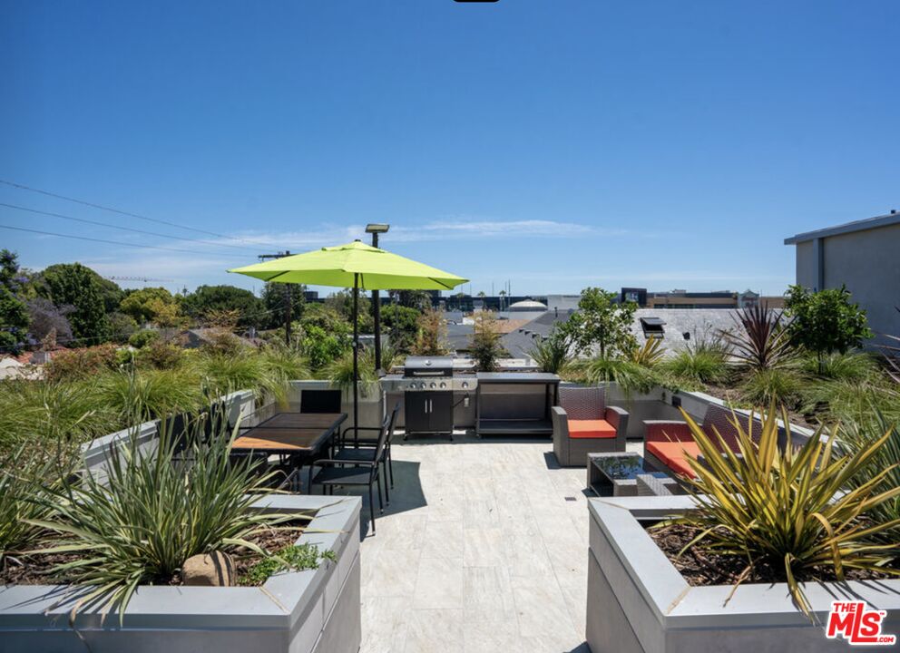 2336 Westwood Blvd Unit: 204