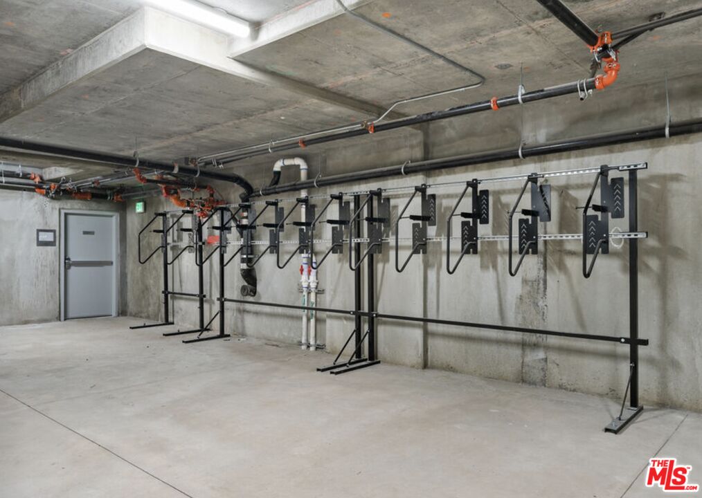 2336 Westwood Blvd Unit: 204