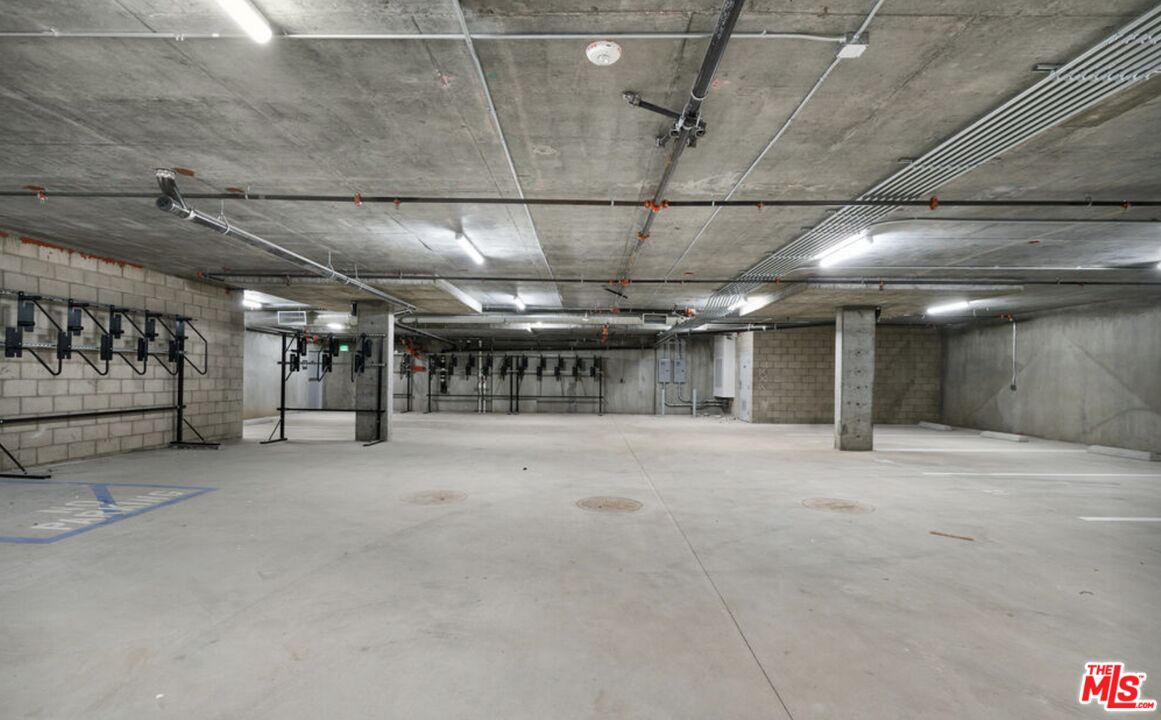 2336 Westwood Blvd Unit: 204