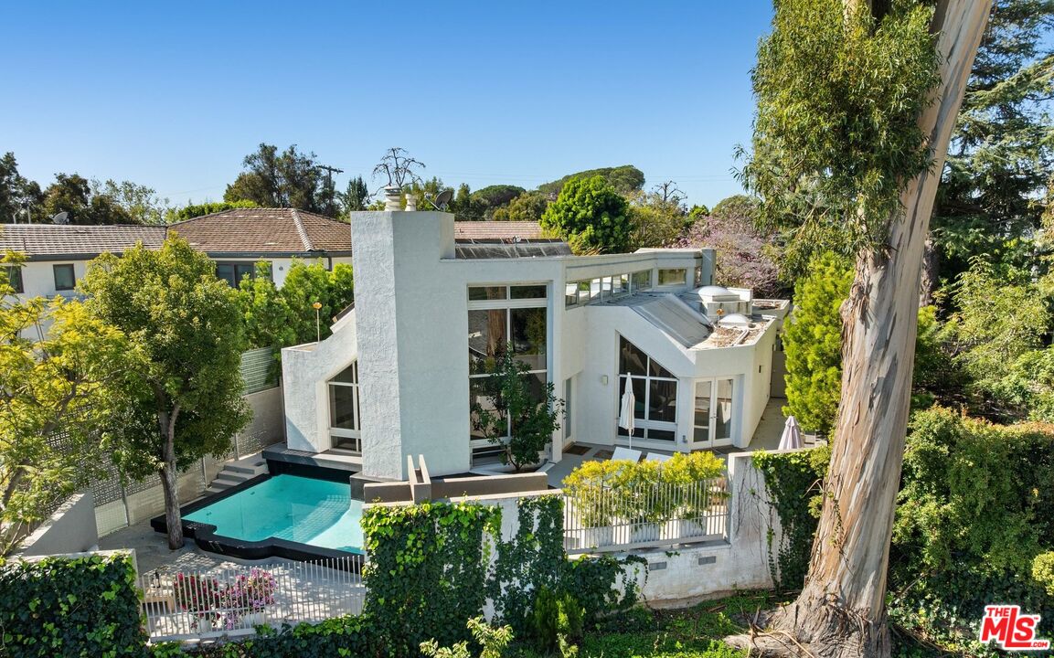 12316 16th Helena Dr