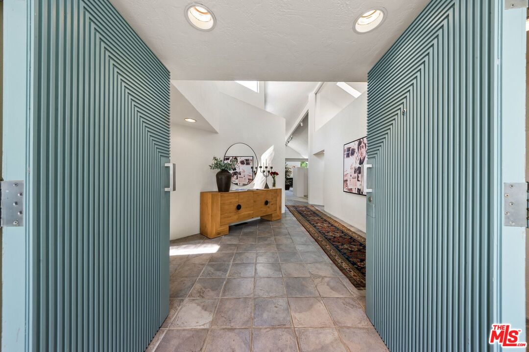 12316 16th Helena Dr