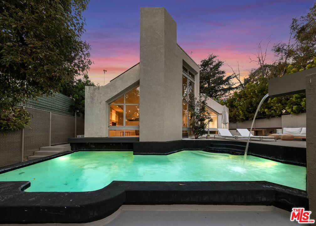 12316 16th Helena Dr