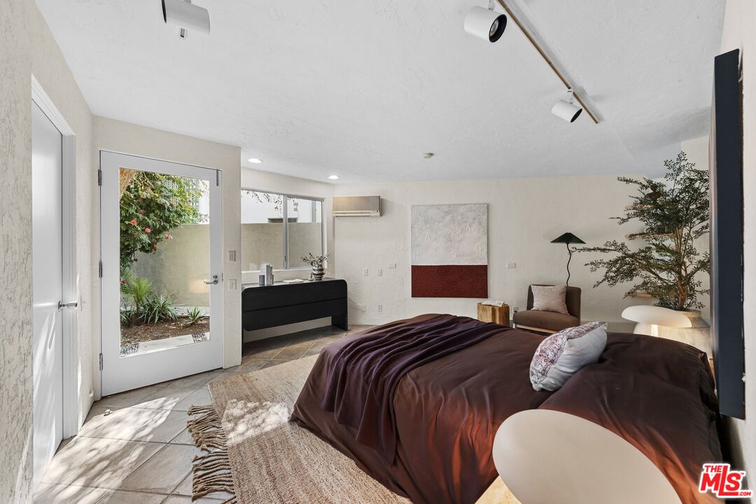 12316 16th Helena Dr