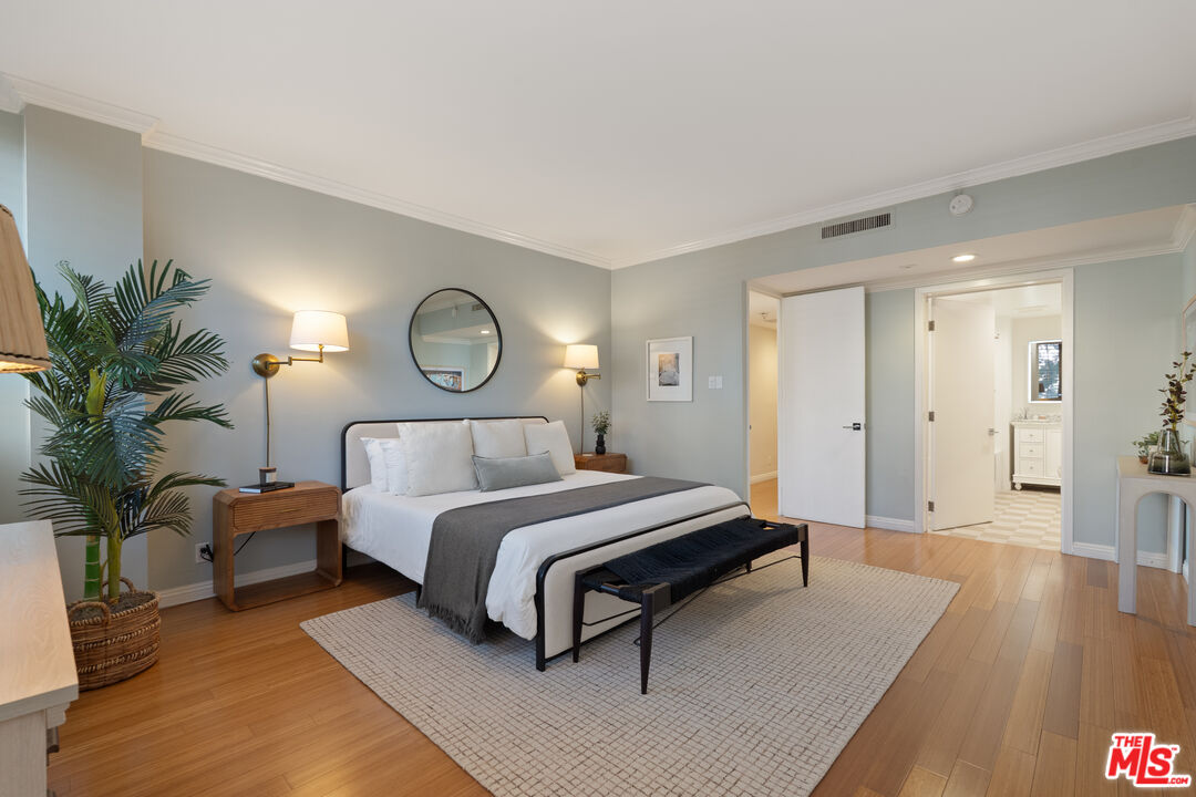 10433 Wilshire Blvd Unit: 301