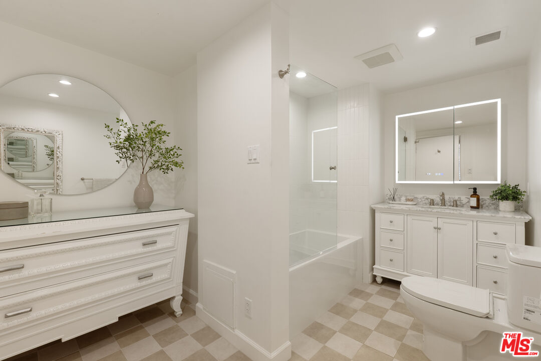 10433 Wilshire Blvd Unit: 301