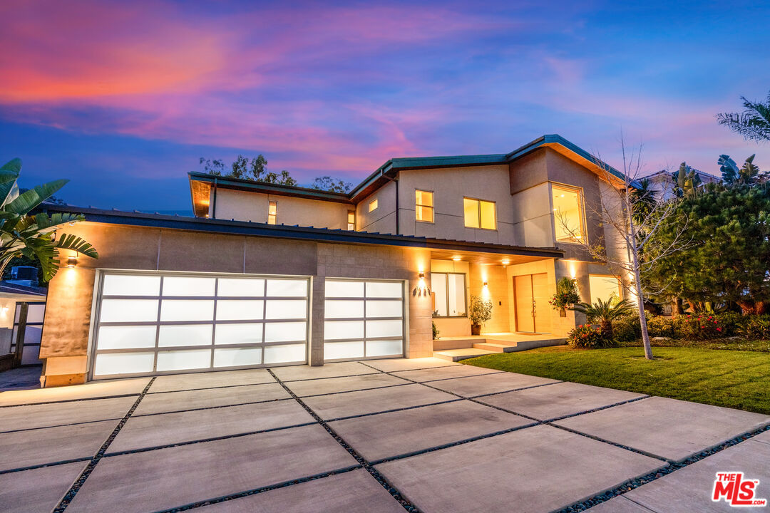 8221 Tuscany Ave