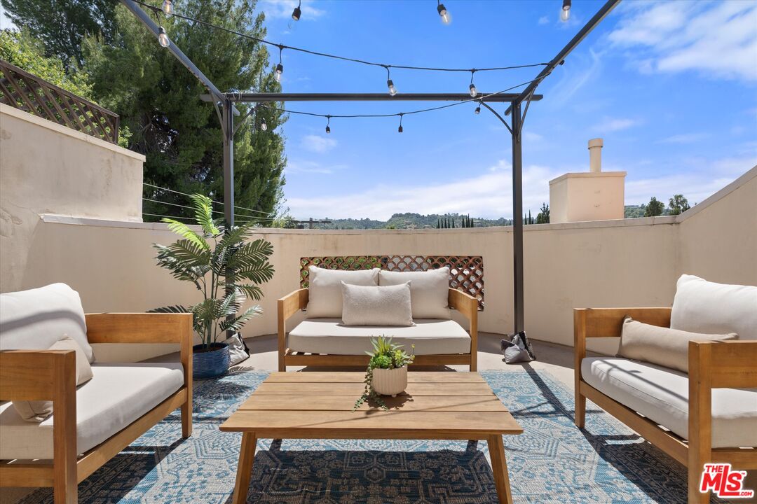 4360 Ventura Canyon Ave Unit: 7