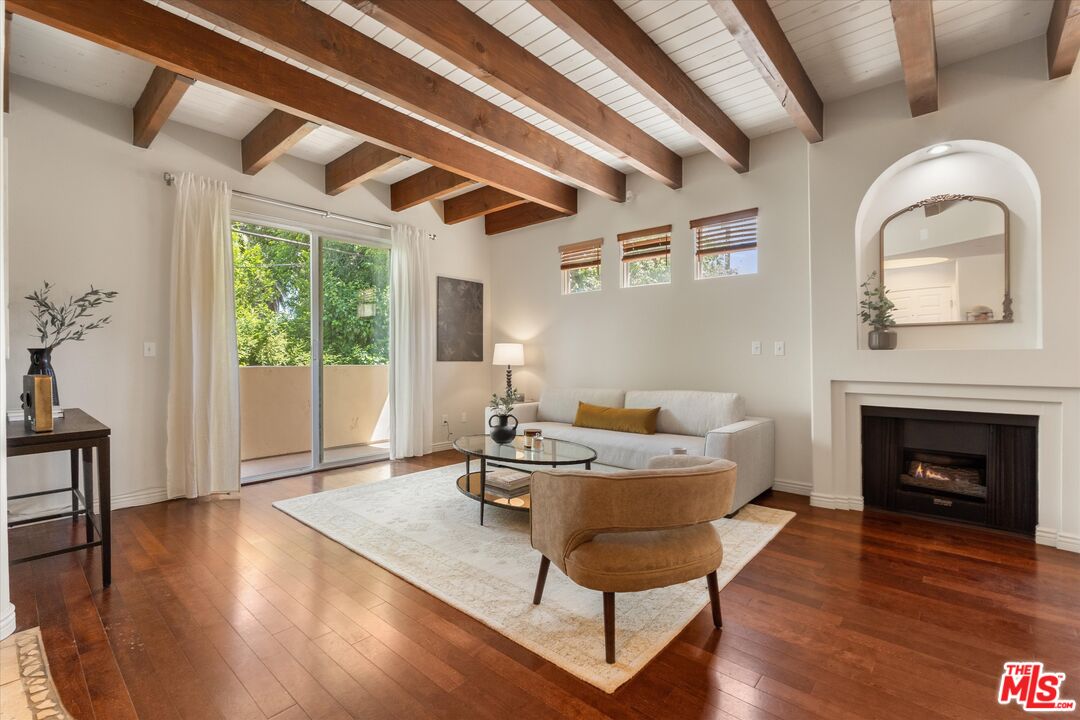 4360 Ventura Canyon Ave Unit: 7